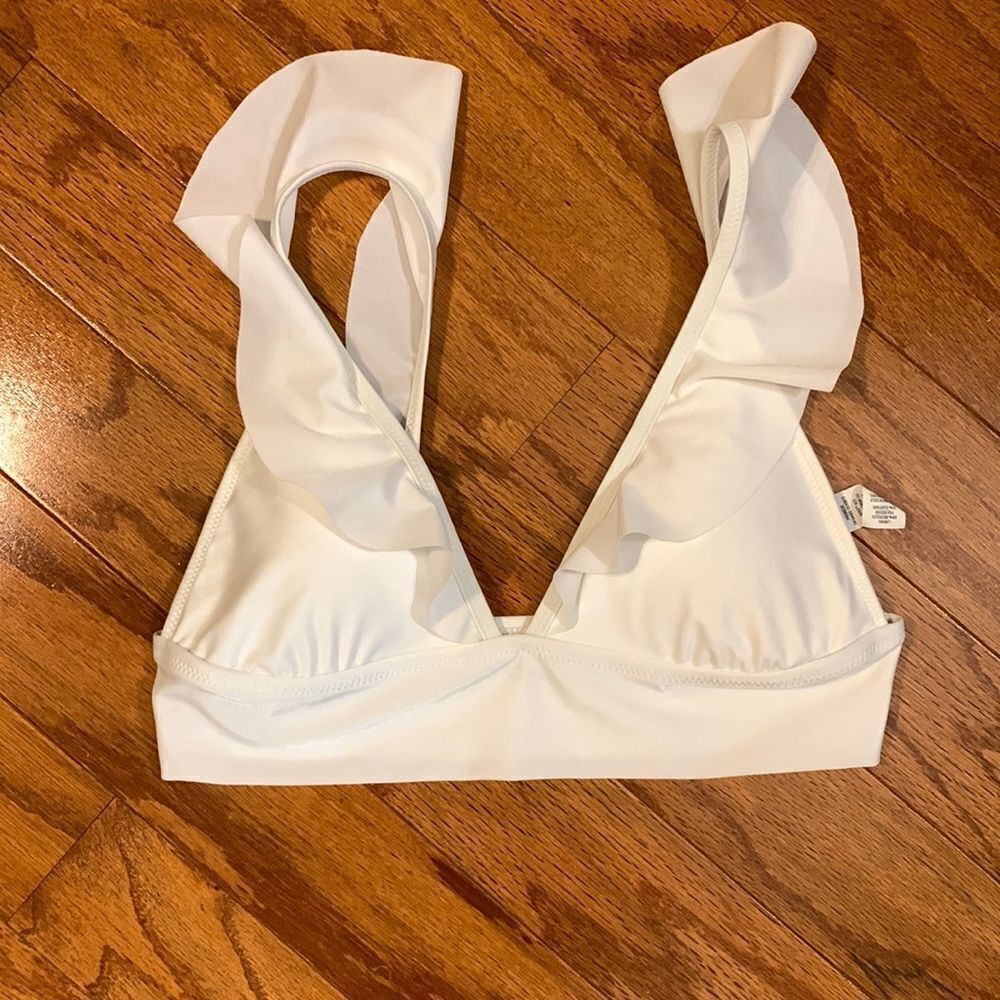 Aerie Size Medium white ruffle swimsuit top